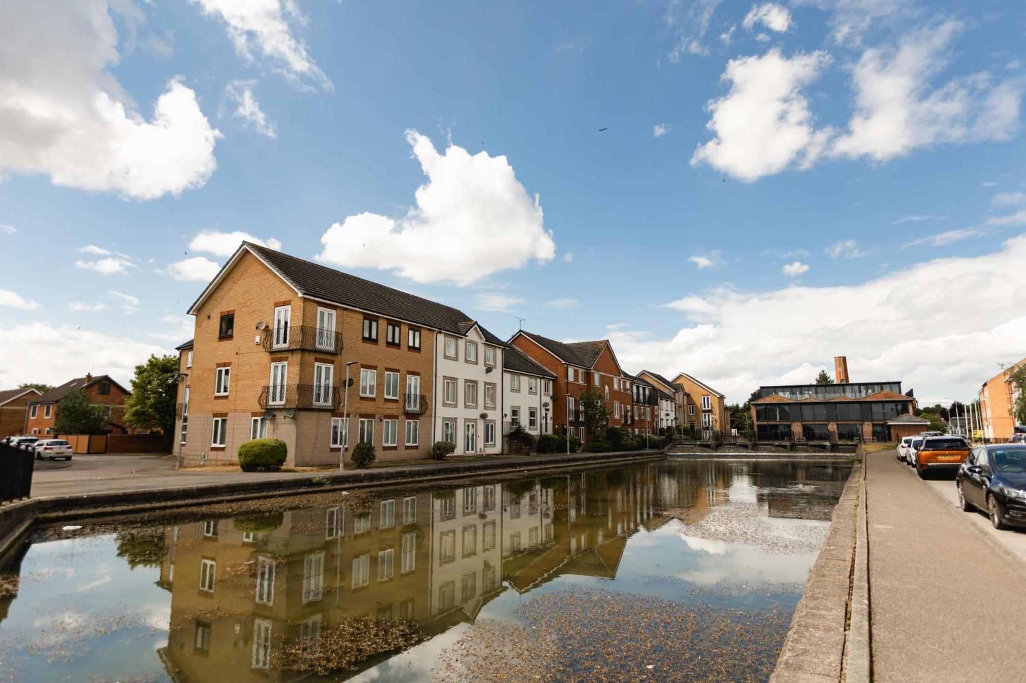 Hullidays - Victoria Dock Residence Kingston upon Hull Exterior foto